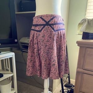 🔥 3/$12 French Connection Boho Vintage hi quality pink+gray floral skirt